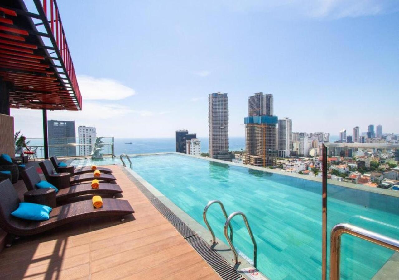 Cordial Grand Hotel Da Nang Beach - Infinity Rooftop Pool Eksteriør billede